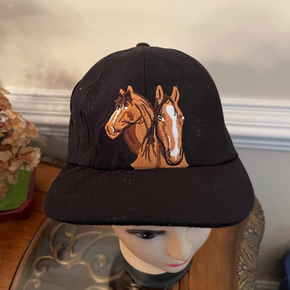4 different design and color hats
